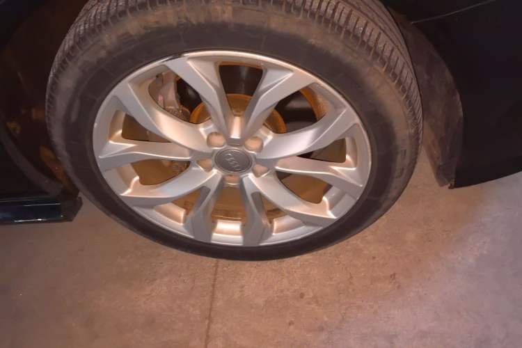 Used Audi A6L 2018 30th Anniversary Edition 35 TFSI Fashion Model Right Front Wheel Hub