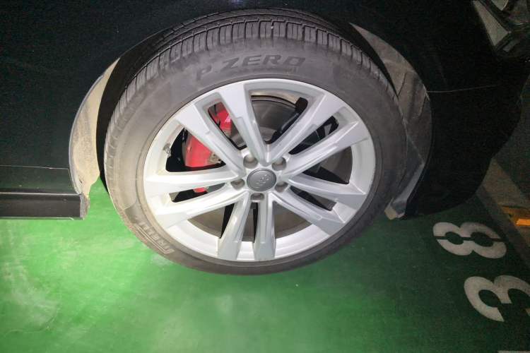 Used Audi A6L 2018 30th Anniversary Edition 35 TFSI Sport Edition Right Front Wheel Hub