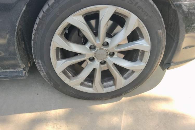 Used Audi A6L 2018 30th Anniversary Edition TFSI Trendy Model Right Front Wheel Hub