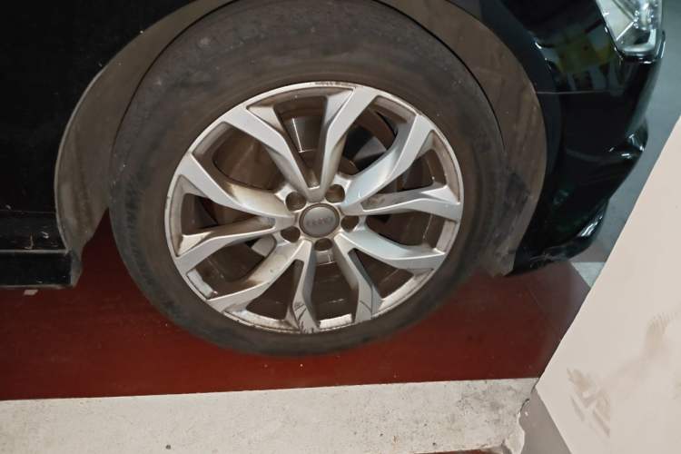Used Audi A6L 2018 35 TFSI Collector's Edition Right Front Wheel Hub
