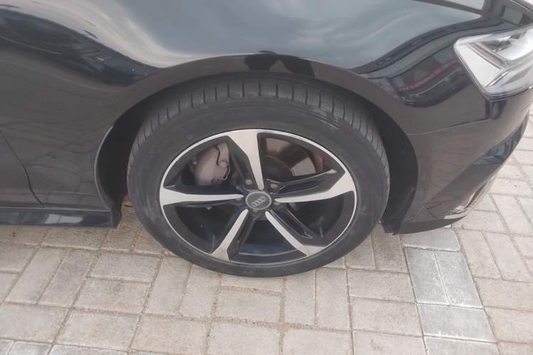 Used Audi A6L 2018 35 TFSI Collector's Edition Right Front Wheel Hub