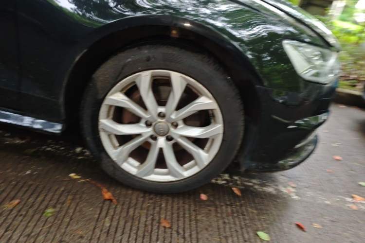 Used Audi A6L 2018 30th Anniversary Edition 35 TFSI Fashion Model Right Front Wheel Hub