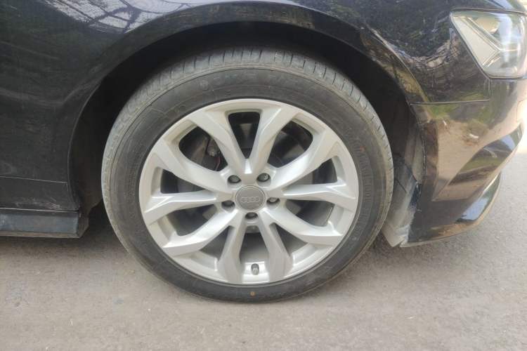 Used Audi A6L 2018 30th Anniversary Edition 35 TFSI Fashion Model Right Front Wheel Hub