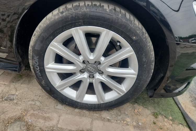 Used Audi A6L 2018 30th Anniversary Edition TFSI Trendy Model Right Front Wheel Hub