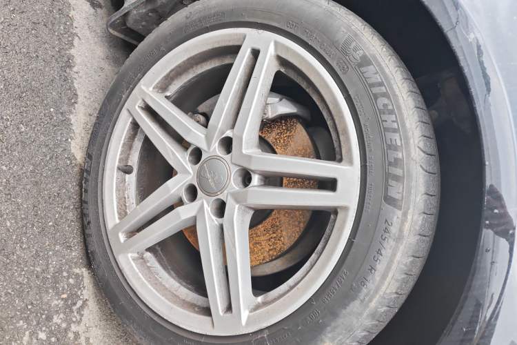 Used Audi A6L 2018 30th Anniversary Edition 30 FSI Style Model Right Front Wheel Hub