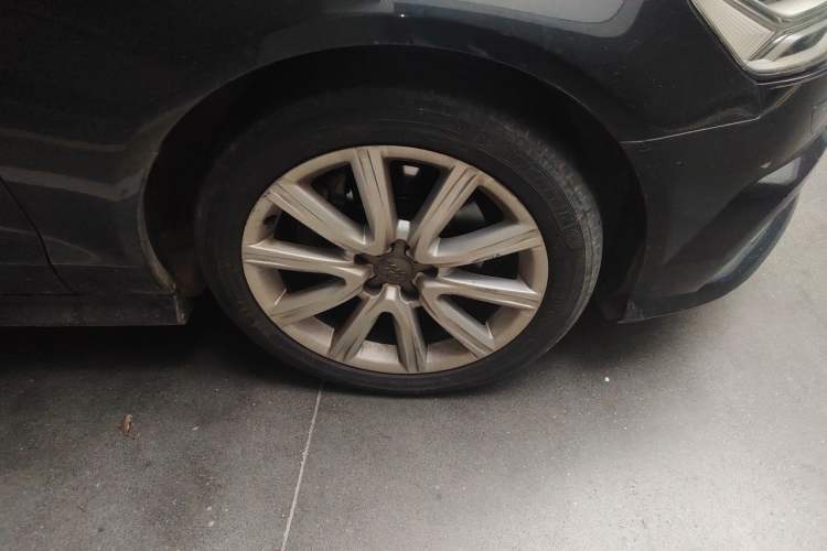 Used Audi A6L 2018 TFSI Collector's Edition Right Front Wheel Hub