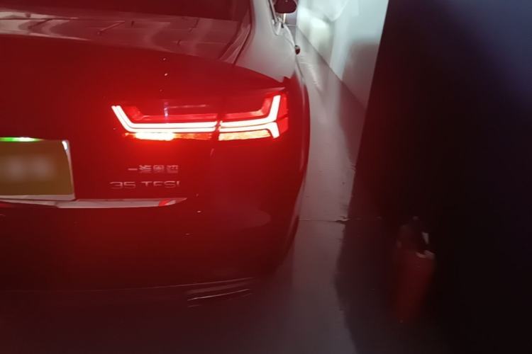 Used Audi A6L 2018 30th Anniversary Edition 35 TFSI Fashion Model Right Rear Taillight