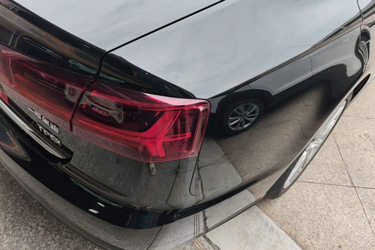 Used Audi A6L 2018 30th Anniversary Edition TFSI Trendy Model Right Rear Taillight
