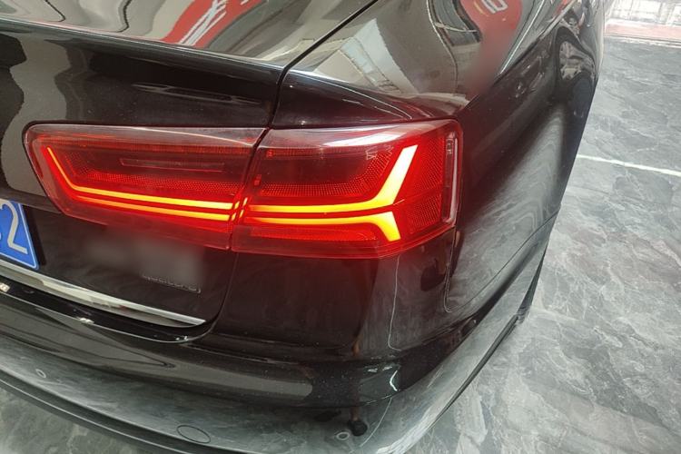 Used Audi A6L 2018 30th Anniversary Edition 45 TFSI quattro Sport model Right Rear Taillight
