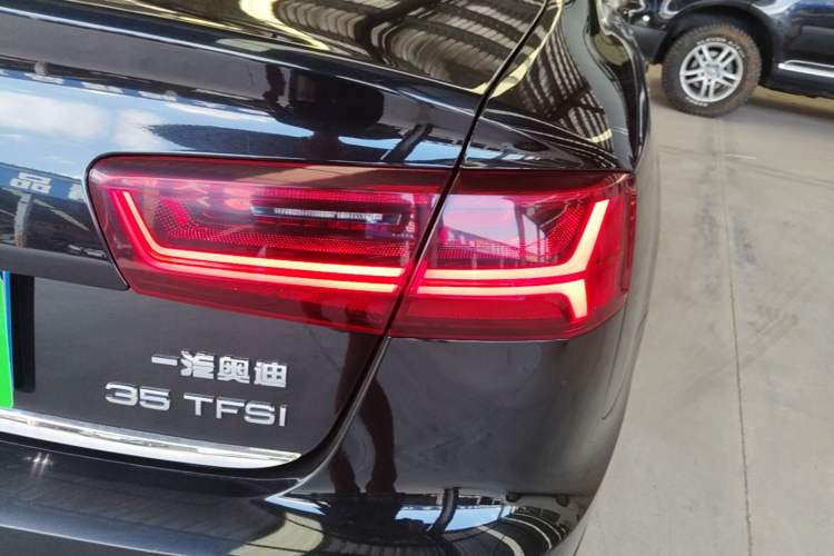 Used Audi A6L 2018 30th Anniversary Edition 35 TFSI Fashion Model Right Rear Taillight
