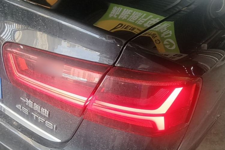 Used Audi A6L 2018 30th Anniversary Edition 35 TFSI Fashion Model Right Rear Taillight