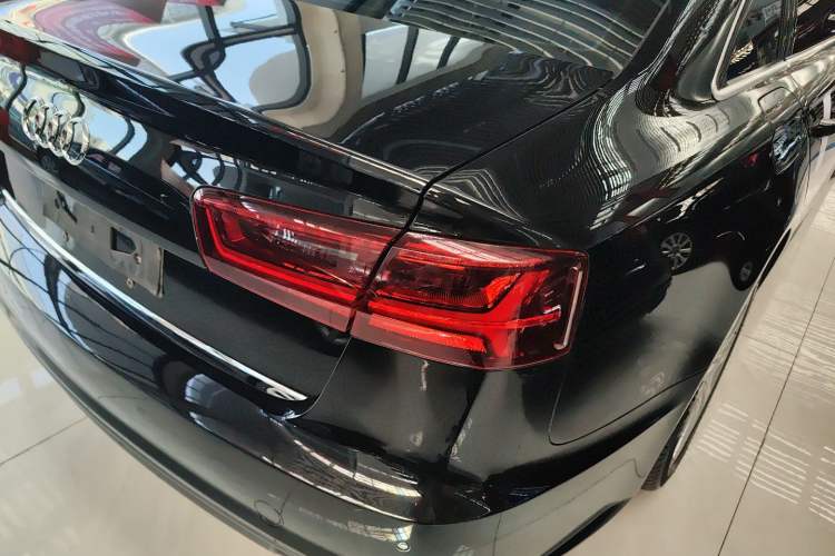 Used Audi A6L 2018 30th Anniversary Edition TFSI Trendy Model Right Rear Taillight