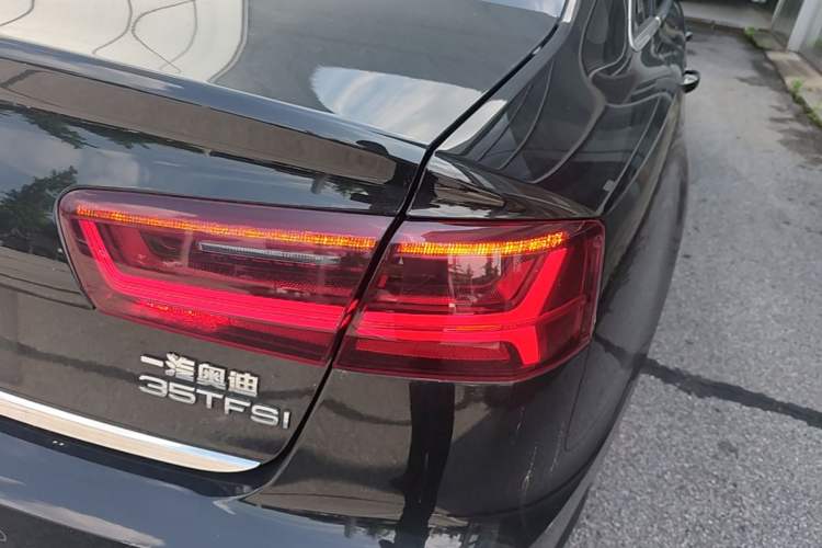 Used Audi A6L 2018 30th Anniversary Edition 35 TFSI Sport Edition Right Rear Taillight