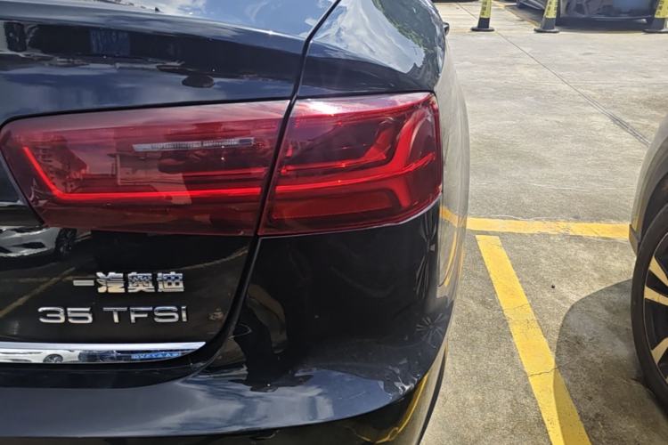Used Audi A6L 2018 30th Anniversary Edition 35 TFSI Fashion Model Right Rear Taillight