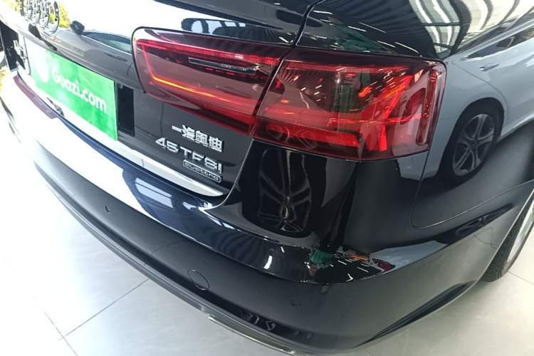 Used Audi A6L 2018 30th Anniversary Edition 35 TFSI Fashion Model Right Rear Taillight