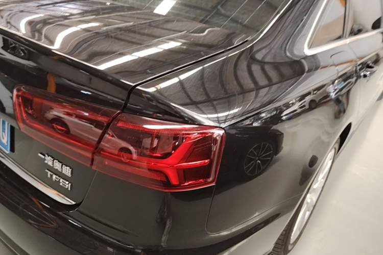 Used Audi A6L 2018 30th Anniversary Edition TFSI Trendy Model Right Rear Taillight
