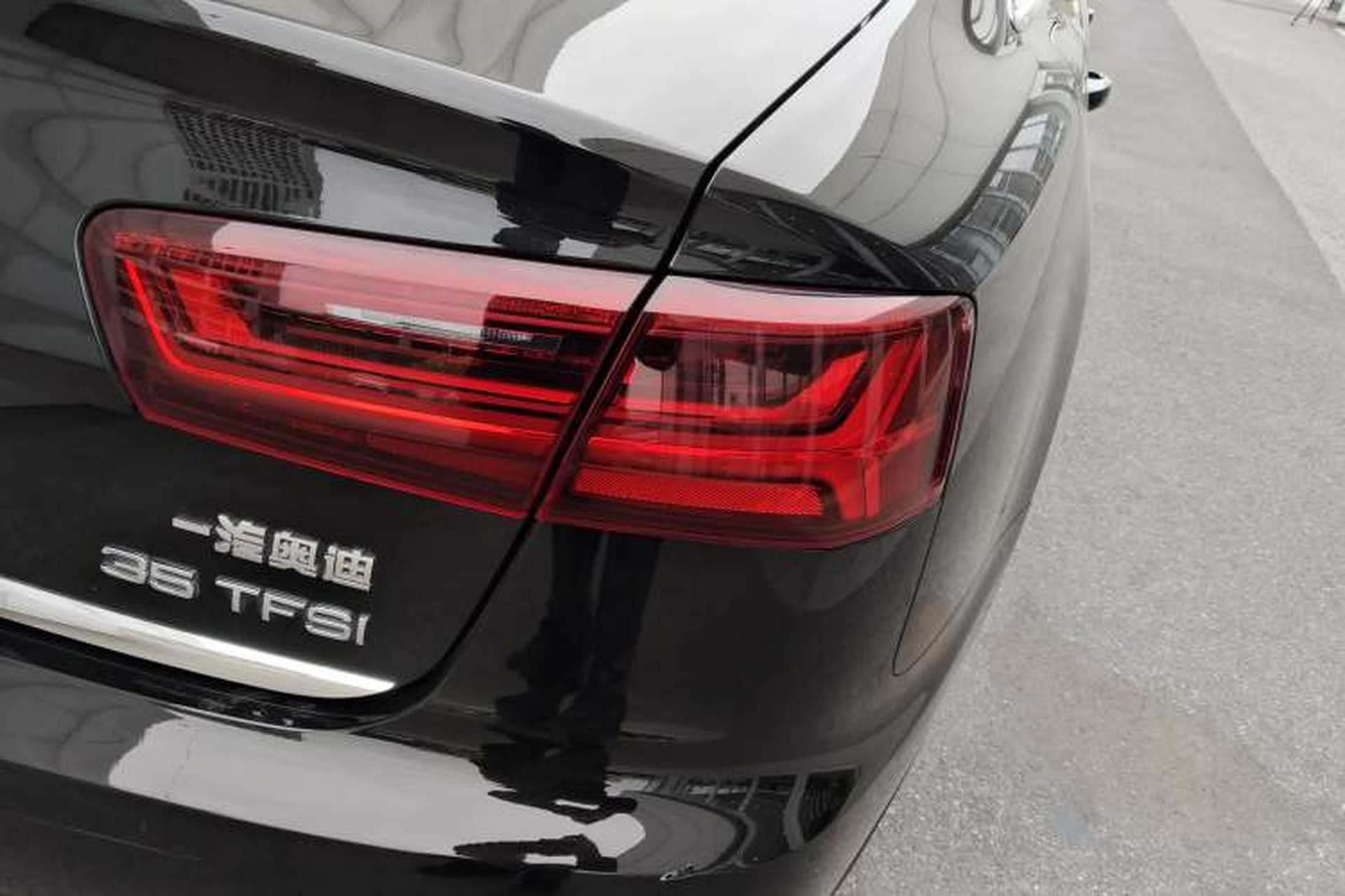 Used Audi A6L 2018 30th Anniversary Edition 35 TFSI Fashion Model Right Rear Taillight