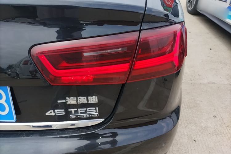 Used Audi A6L 2018 30th Anniversary Edition 45 TFSI quattro Sport model Right Rear Taillight