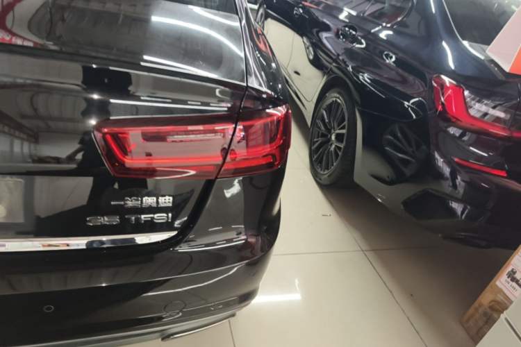 Used Audi A6L 2018 30th Anniversary Edition 35 TFSI Fashion Model Right Rear Taillight
