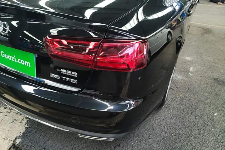 Used Audi A6L 2018 30th Anniversary Edition 35 TFSI Fashion Model Right Rear Taillight