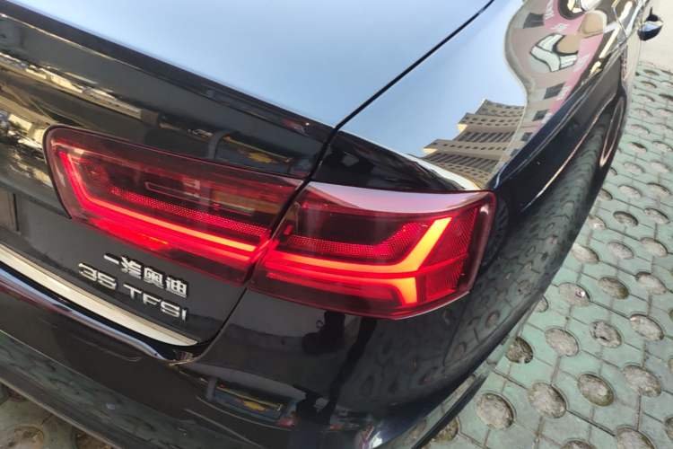 Used Audi A6L 2018 30th Anniversary Edition 35 TFSI Fashion Model Right Rear Taillight