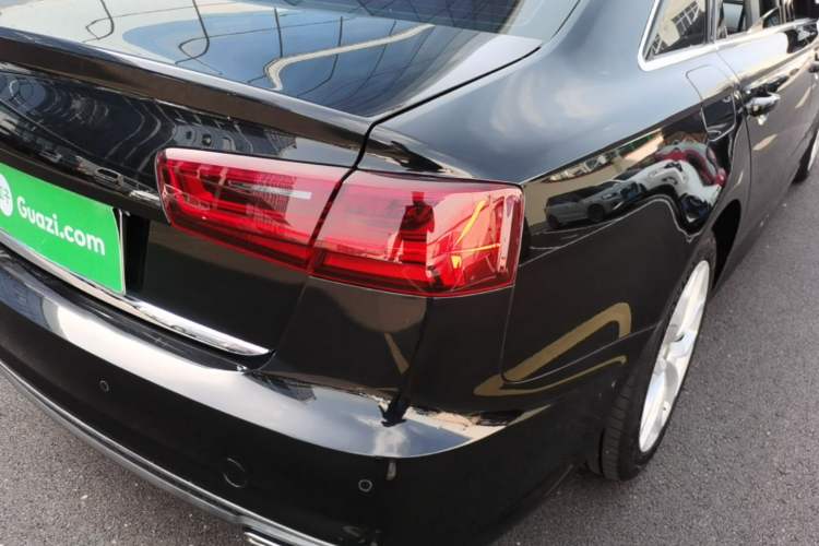 Used Audi A6L 2018 30th Anniversary Edition 35 TFSI Fashion Model Right Rear Taillight
