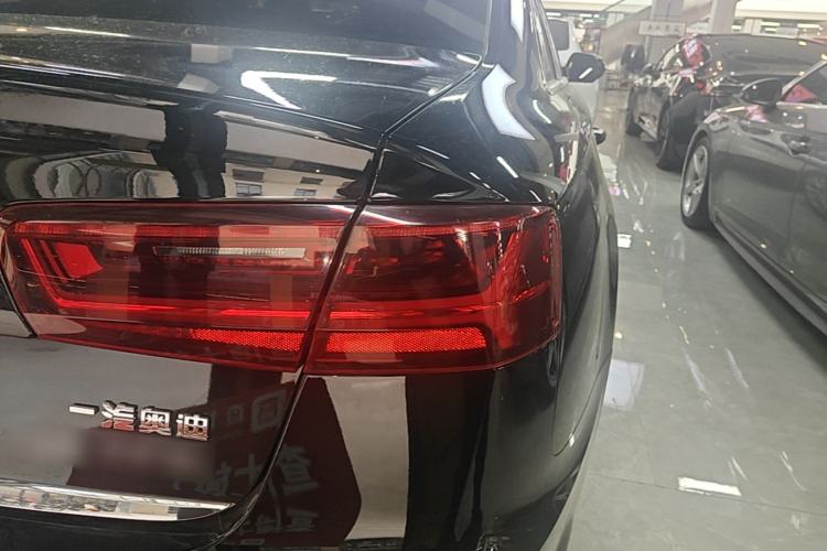 Used Audi A6L 2018 30th Anniversary Edition 35 TFSI Fashion Model Right Rear Taillight