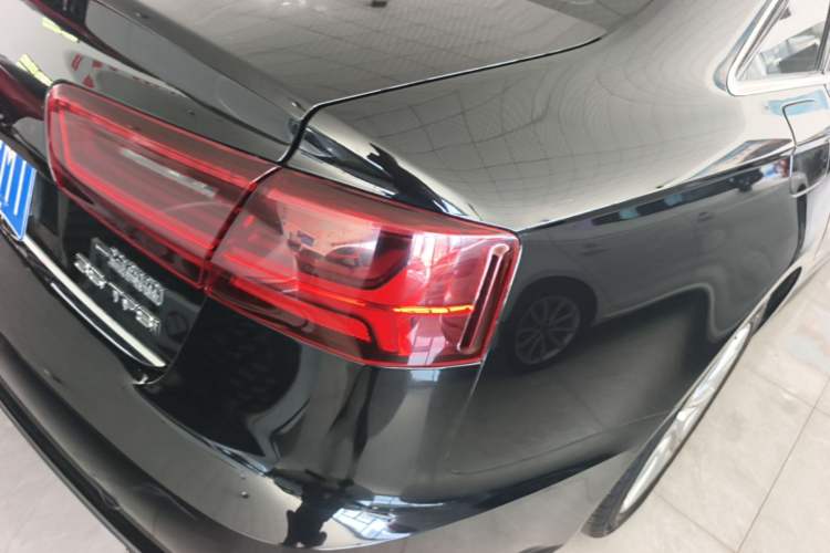 Used Audi A6L 2018 30th Anniversary Edition 35 TFSI Fashion Model Right Rear Taillight