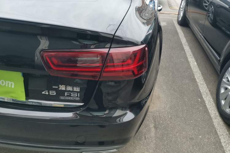 Used Audi A6L 2018 30th Anniversary Edition 45 TFSI quattro Sport model Right Rear Taillight