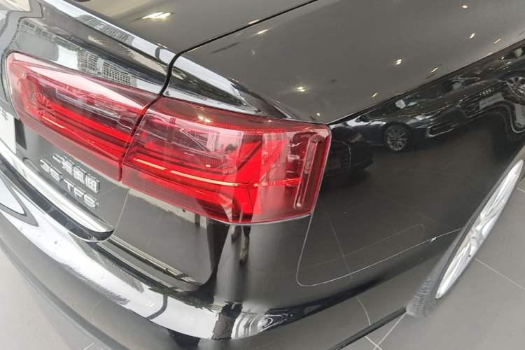 Used Audi A6L 2018 30th Anniversary Edition TFSI Trendy Model Right Rear Taillight