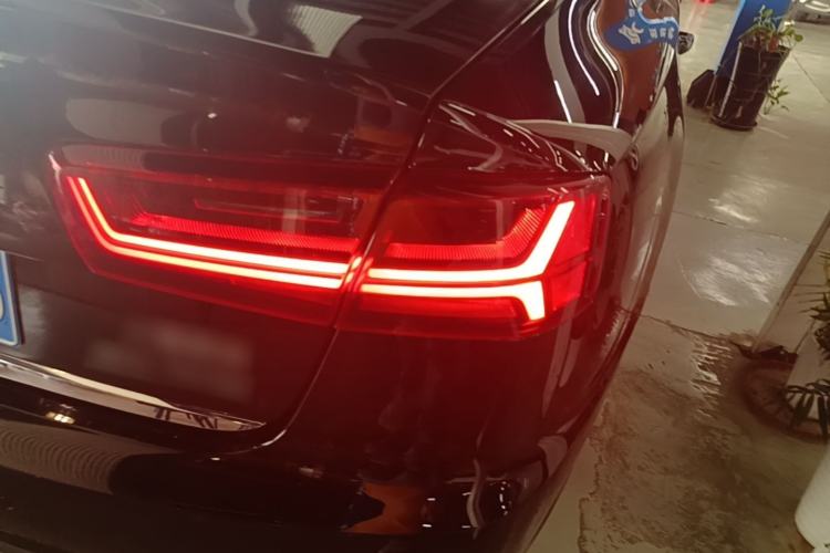 Used Audi A6L 2018 30th Anniversary Edition 35 TFSI Fashion Model Right Rear Taillight