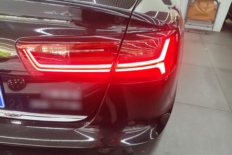 Used Audi A6L 2018 30th Anniversary Edition 35 TFSI Fashion Model Right Rear Taillight