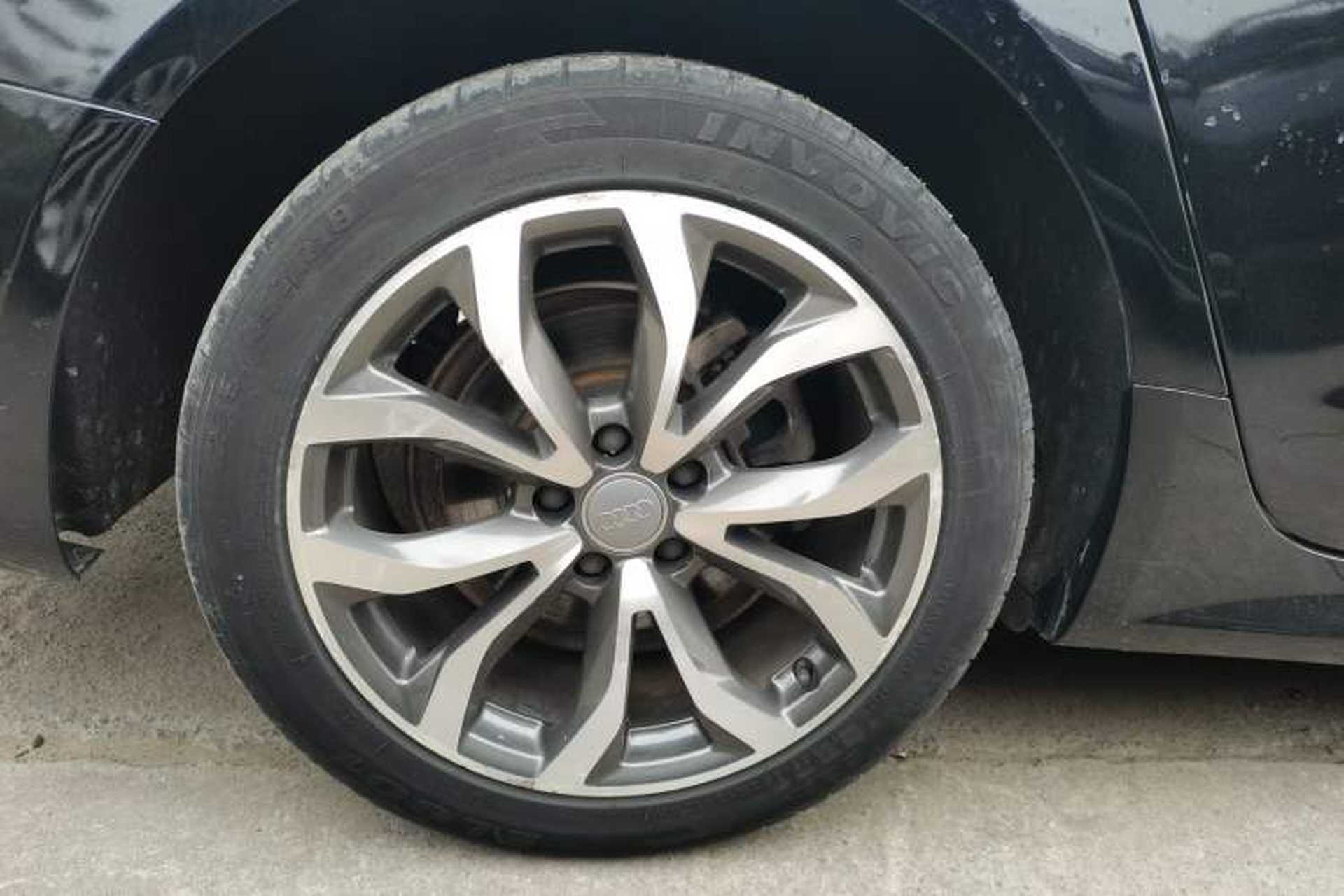 Used Audi A6L 2018 30th Anniversary Edition 35 TFSI Fashion Model Right Rear Wheel Hub