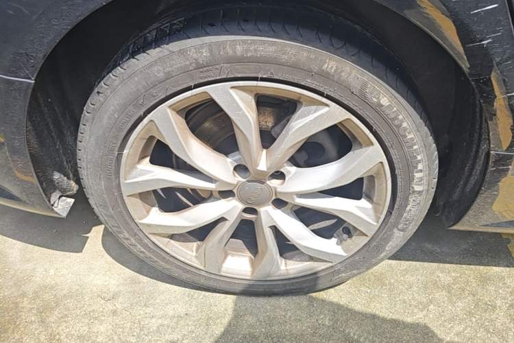 Used Audi A6L 2018 30th Anniversary Edition 35 TFSI Fashion Model Right Rear Wheel Hub