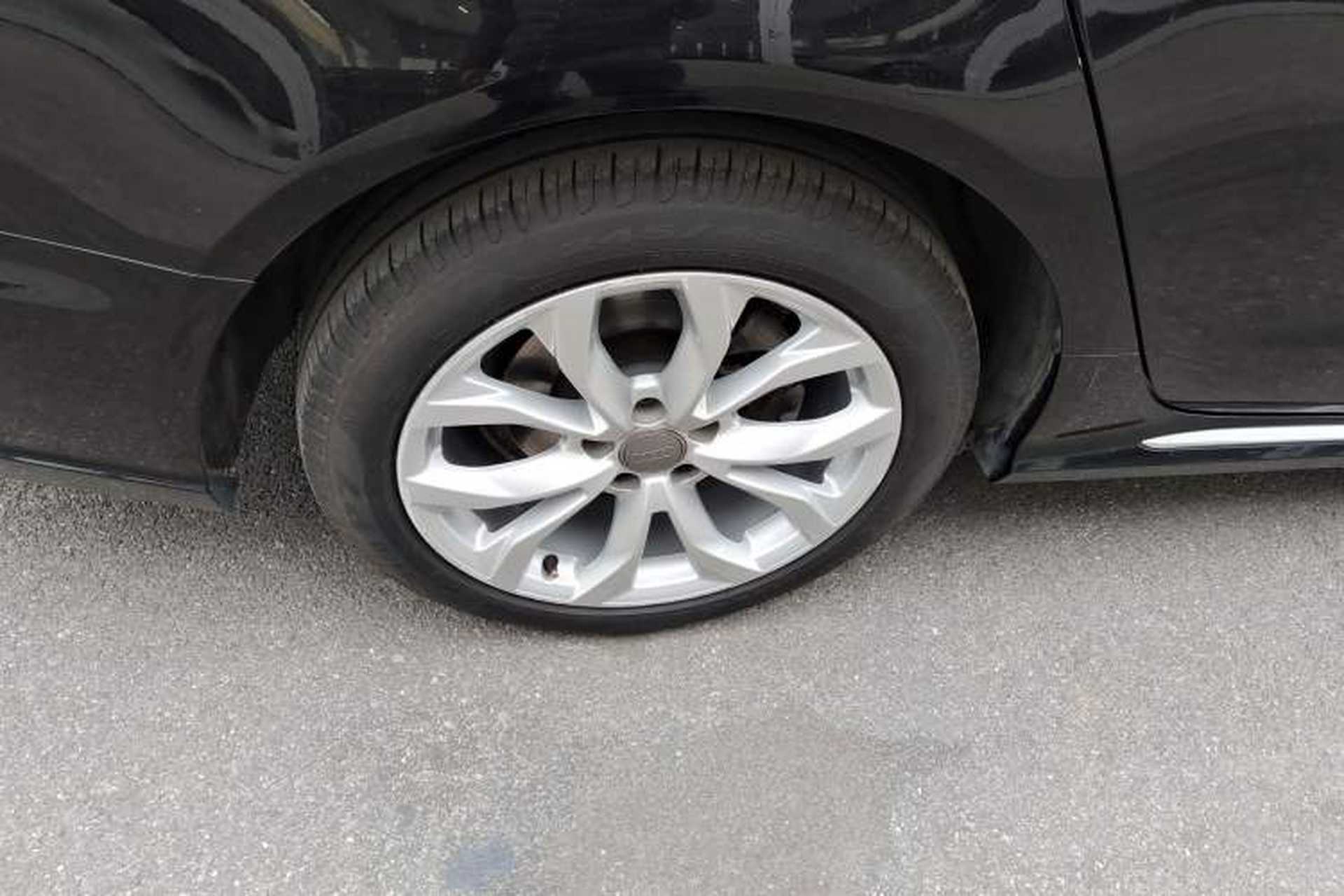 Used Audi A6L 2018 30th Anniversary Edition 35 TFSI Fashion Model Right Rear Wheel Hub