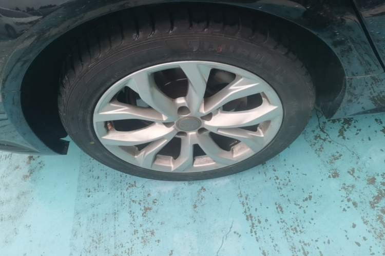 Used Audi A6L 2018 30th Anniversary Edition 35 TFSI Fashion Model Right Rear Wheel Hub
