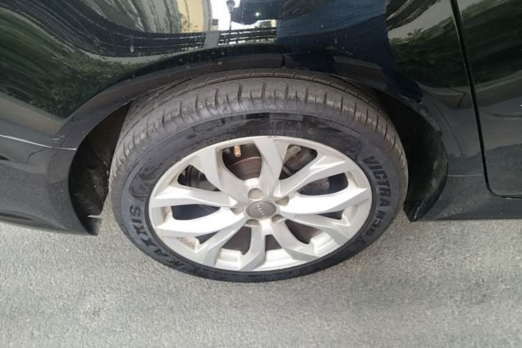 Used Audi A6L 2018 30th Anniversary Edition 35 TFSI Fashion Model Right Rear Wheel Hub