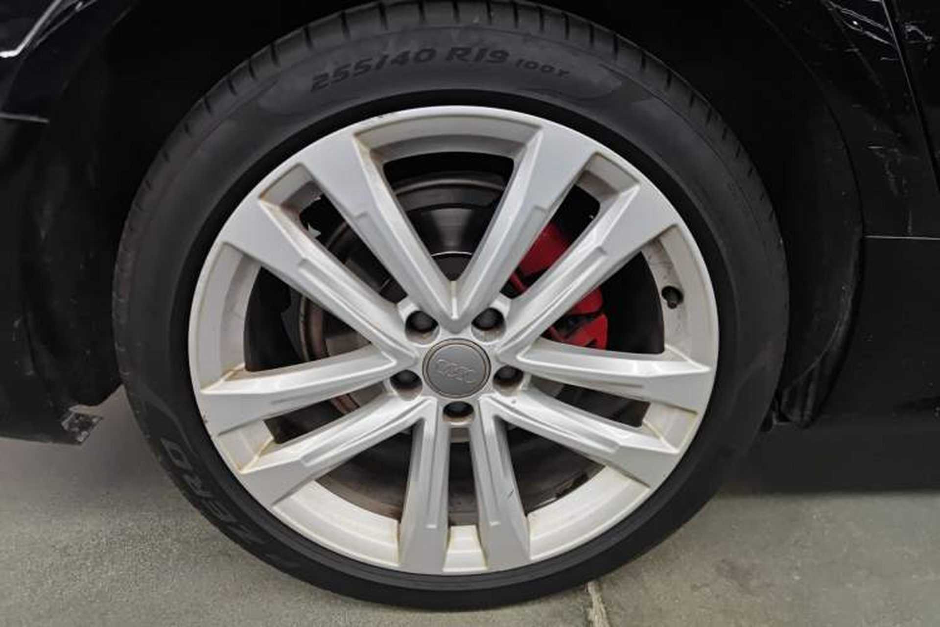 Used Audi A6L 2018 30th Anniversary Edition 35 TFSI Sport Edition Right Rear Wheel Hub