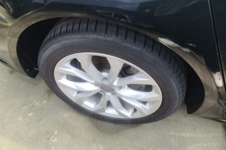 Used Audi A6L 2018 30th Anniversary Edition 35 TFSI Fashion Model Right Rear Wheel Hub