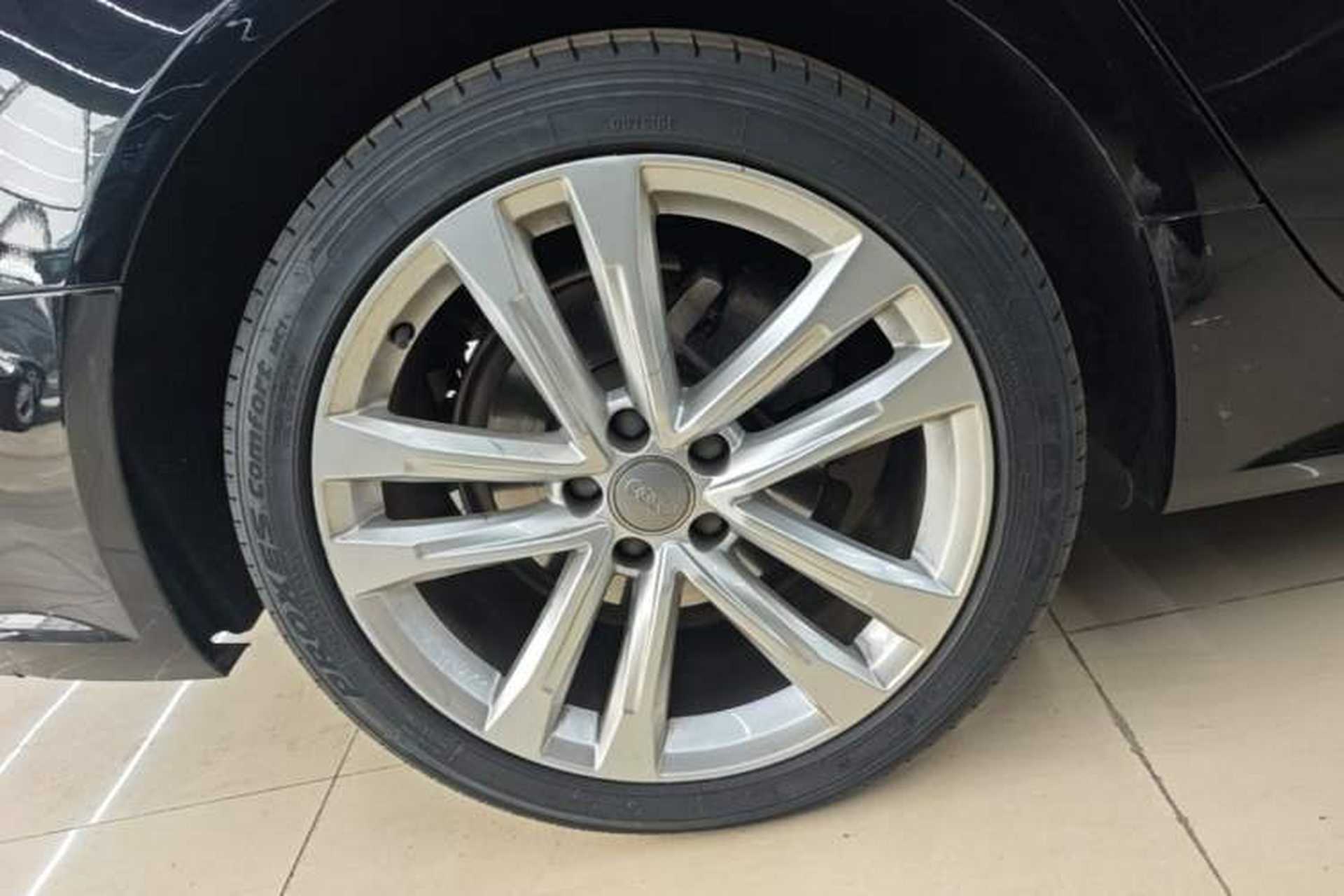 Used Audi A6L 2018 30 FSI Collector's Edition Right Rear Wheel Hub