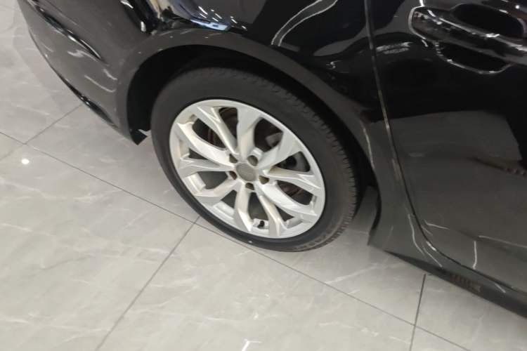 Used Audi A6L 2018 35 TFSI Collector's Edition Right Rear Wheel Hub