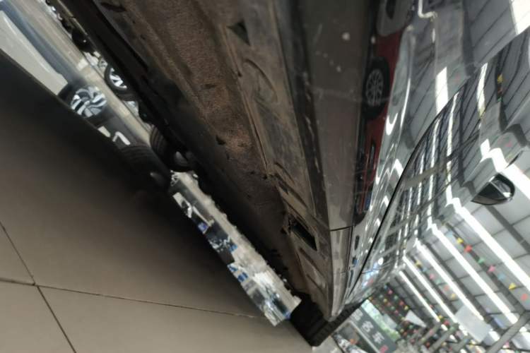 Used Audi A6L 2018 30th Anniversary Edition 30 FSI Style Model Right Side Sill