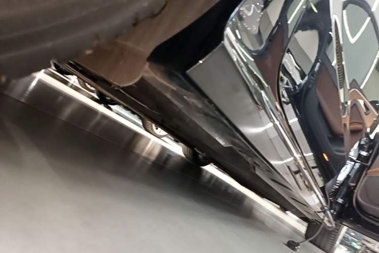 Used Audi A6L 2018 30th Anniversary Edition 30 FSI Style Model Right Side Sill