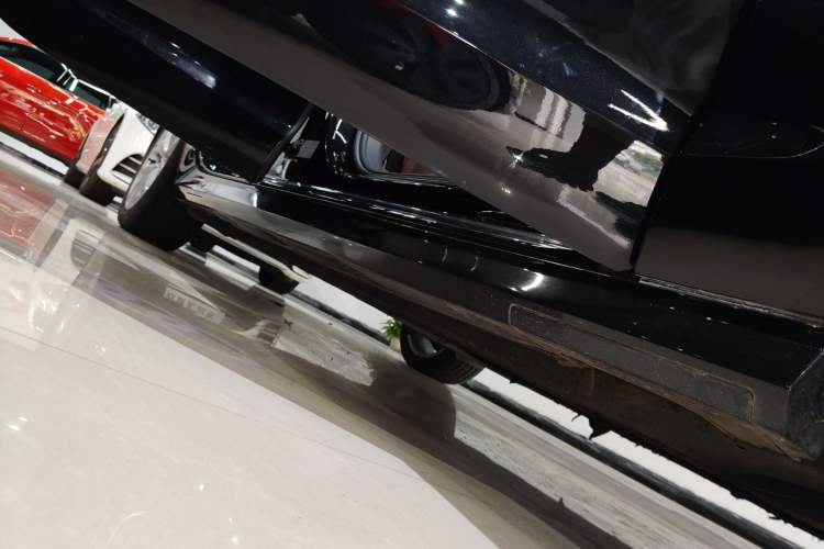 Used Audi A6L 2018 35 TFSI Collector's Edition Right Side Sill