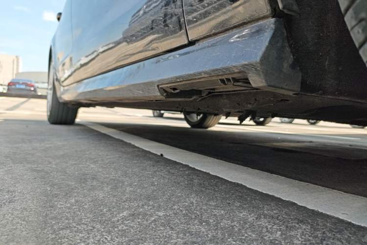 Used Audi A6L 2018 30th Anniversary Edition 30 FSI Style Model Right Side Sill