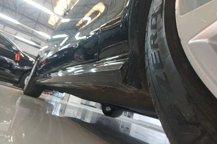 Used Audi A6L 2018 30th Anniversary Edition 45 TFSI quattro Sport model Right Side Sill