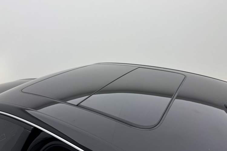 Used Audi A6L 2018 30th Anniversary Edition 45 TFSI quattro Sport model Roof