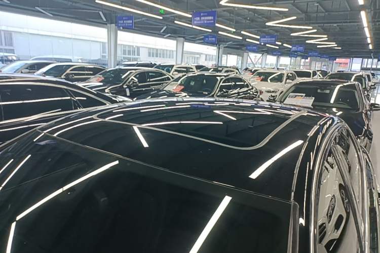 Used Audi A6L 2018 30th Anniversary Edition 45 TFSI quattro Sport model Roof