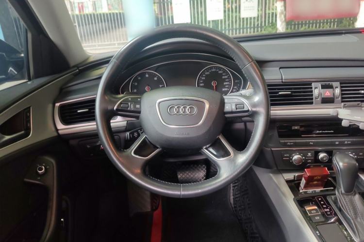 Used Audi A6L 2018 30th Anniversary Edition 35 TFSI Fashion Model Steering Wheel