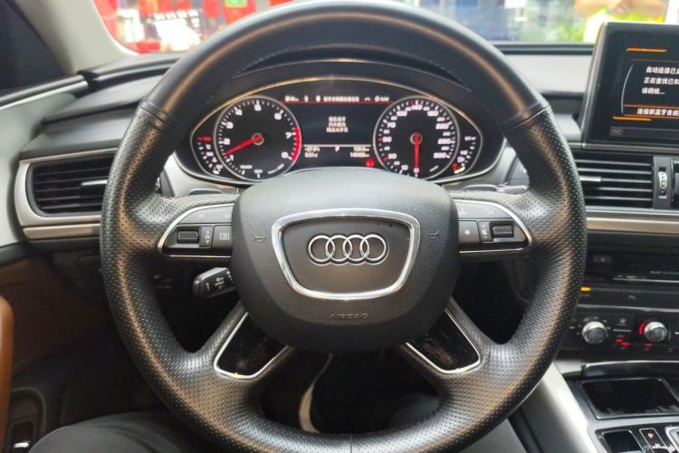Used Audi A6L 2018 30th Anniversary Edition 35 TFSI Fashion Model Steering Wheel